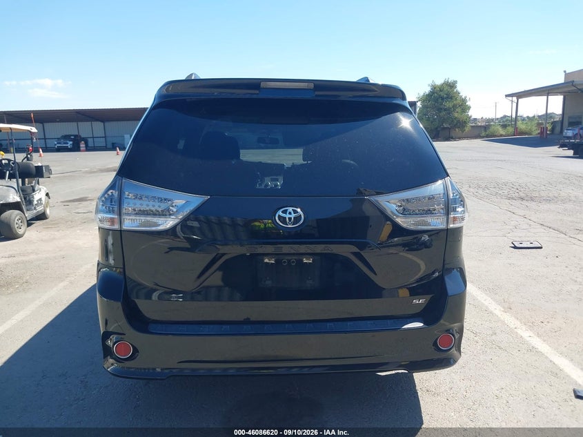 TOYOTA SIENNA - zdjęcie 17