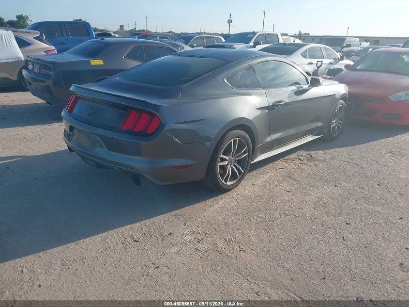 FORD MUSTANG - zdjęcie 4