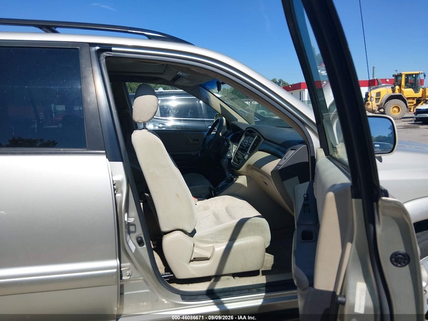 2002 TOYOTA HIGHLANDER auction photo 5