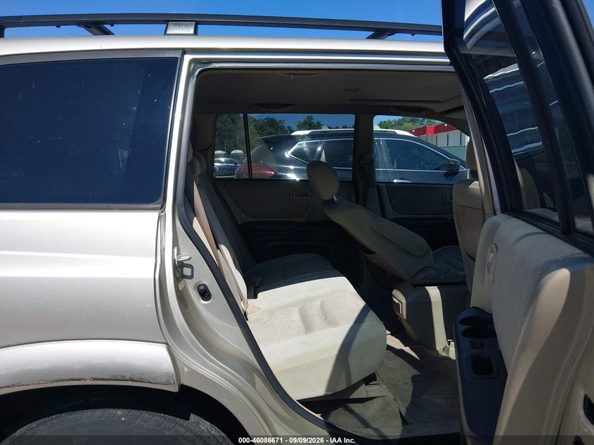 2002 TOYOTA HIGHLANDER auction photo 8