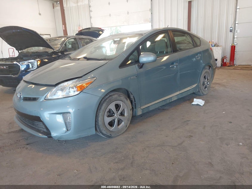 2013 TOYOTA PRIUS auction photo 2