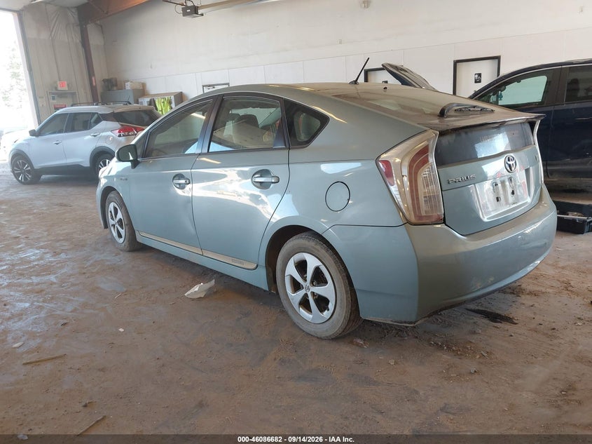 2013 TOYOTA PRIUS auction photo 3
