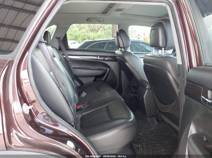 2011 KIA SORENTO auction photo 8