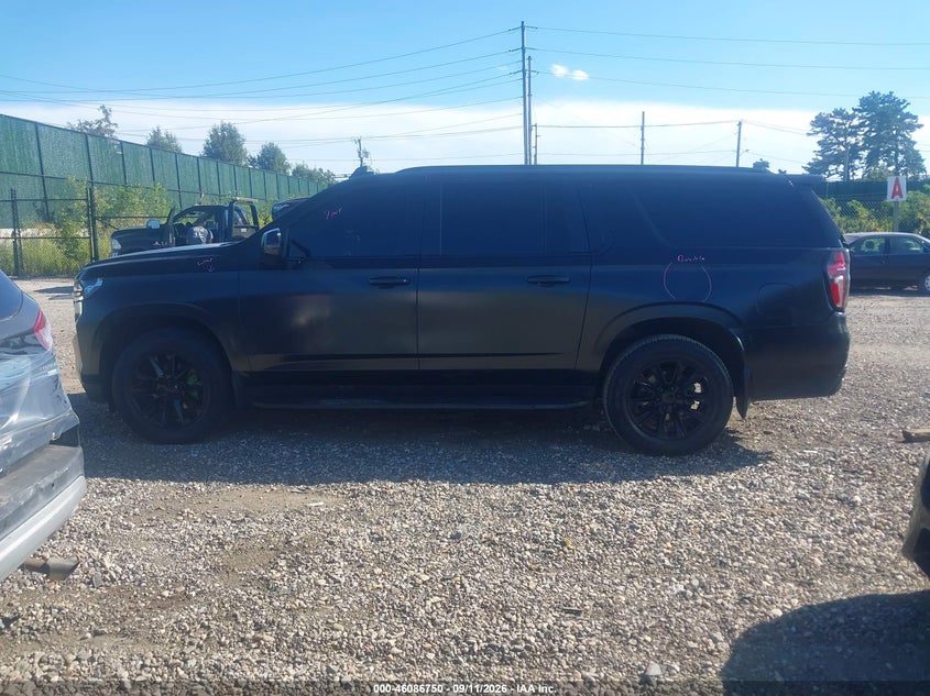 CHEVROLET SUBURBAN - zdjęcie 14