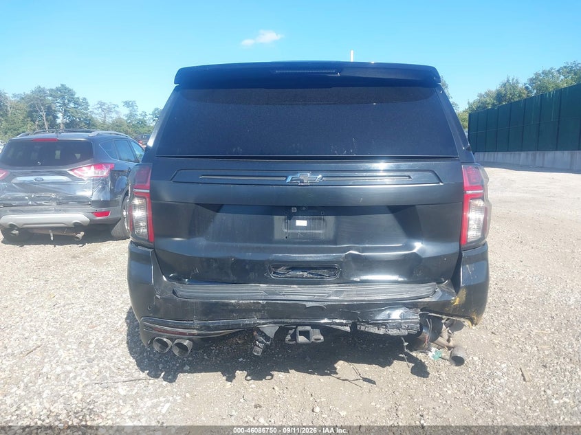 CHEVROLET SUBURBAN - zdjęcie 16