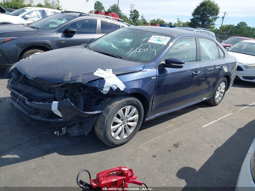 2015 Volkswagen Passat, Удар спереду, IAAI, VIN 1VWAT7A3XFC073619 — фото 2