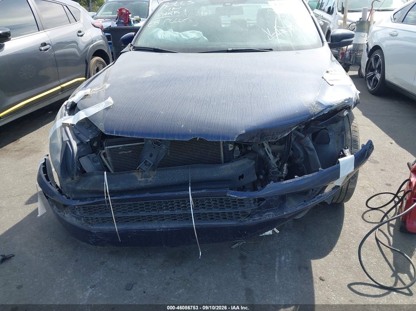VOLKSWAGEN PASSAT 2015 VIN 1VWAT7A3XFC073619