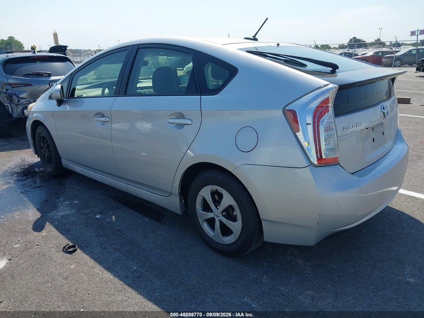 Vin: jtdkn3du9d5633193, lot: 46586377, toyota prius three 20133
