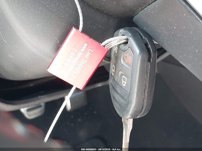 2010 FORD MUSTANG GT PREMIUM · Photo 11