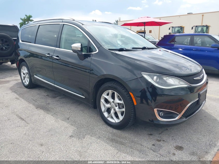 2020 CHRYSLER PACIFICA auction photo 1
