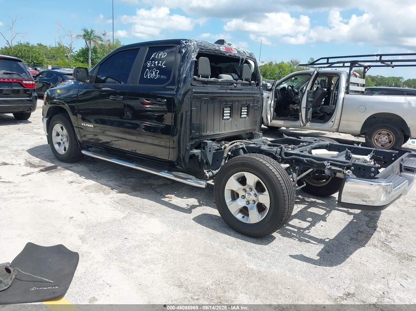 Vin: 1c6rrebg2mn710683, lot: 46586575, ram 1500 big horn  4x2 6'4 box 20213