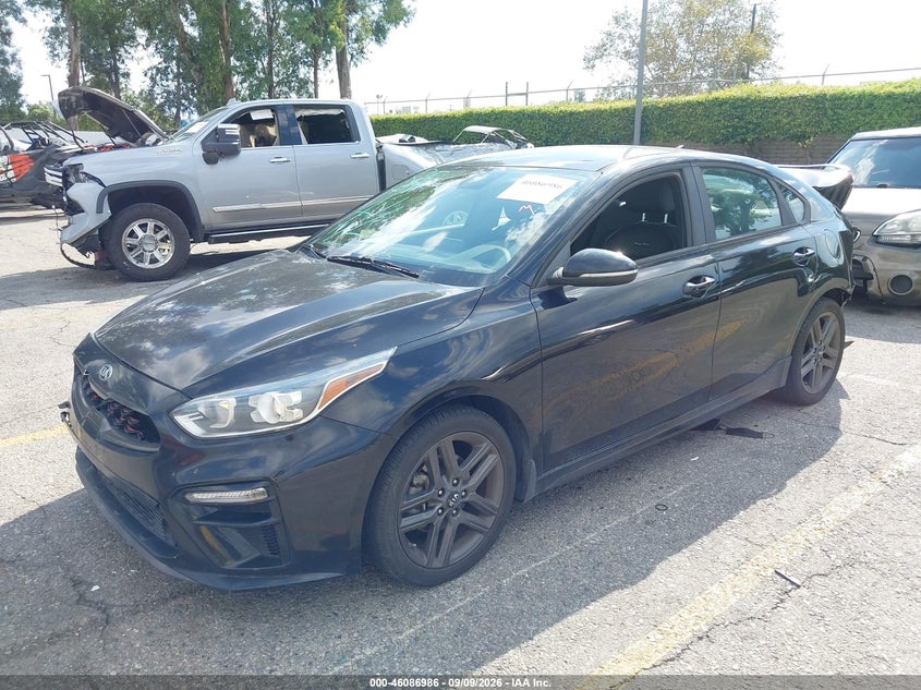 2020 Kia Forte, Front & Rear, IAAI, VIN 3KPF34AD5LE217548 — photo 2