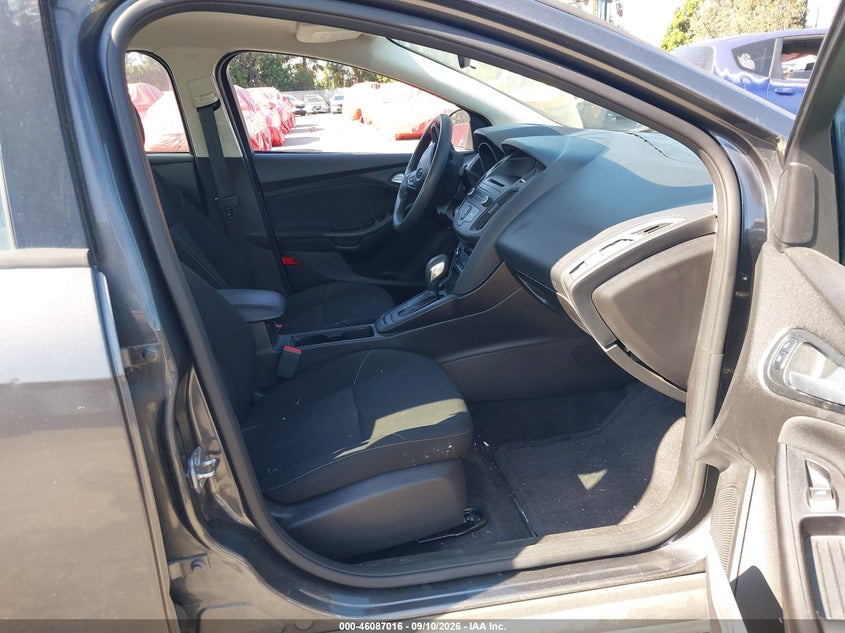 2017 FORD FOCUS auction photo 5