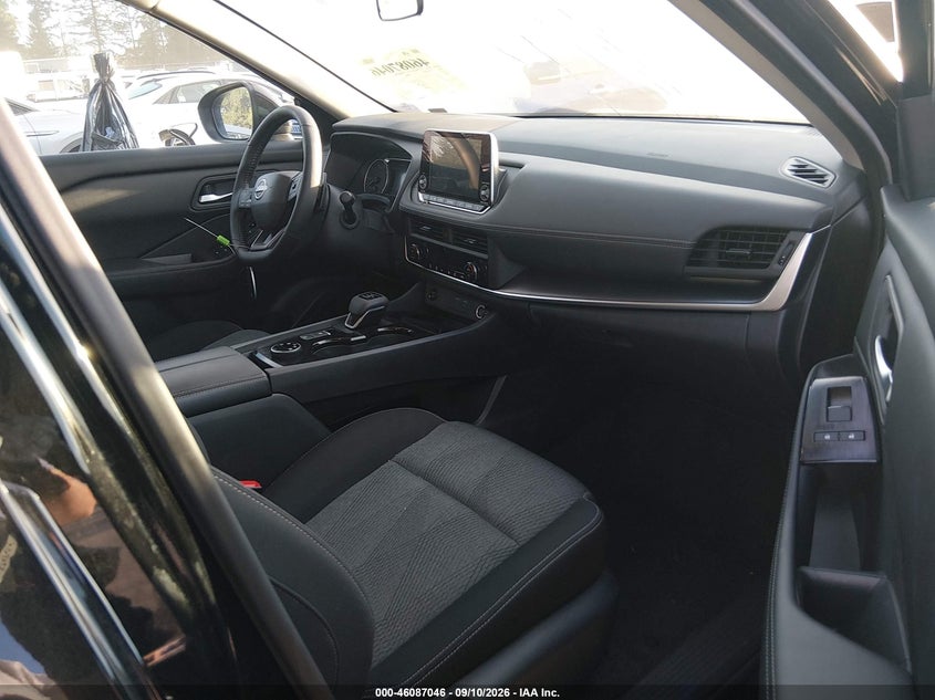 2026 NISSAN ROGUE auction photo 5