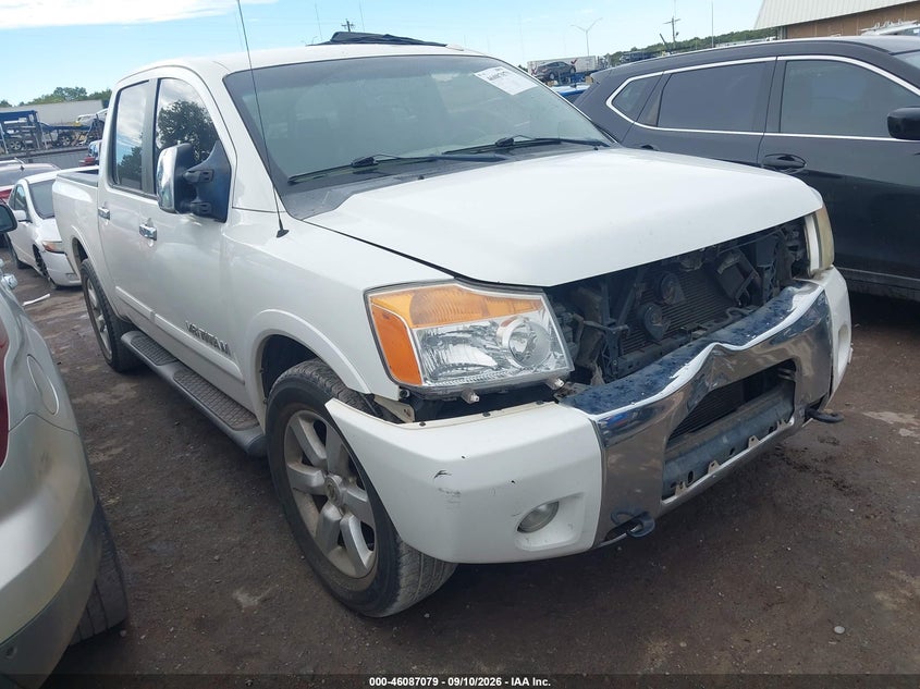 2009 NISSAN TITAN LE