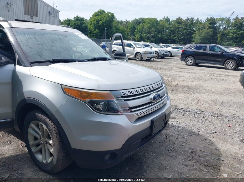2011 FORD EXPLORER auction photo 6
