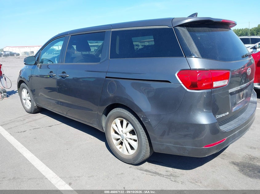 2017 KIA SEDONA auction photo 3
