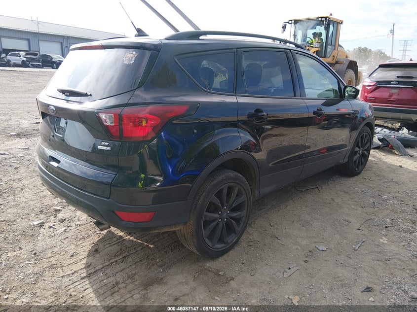 Vin: 1fmcu9gd3kua06736, lot: 46586754, ford escape se 20194