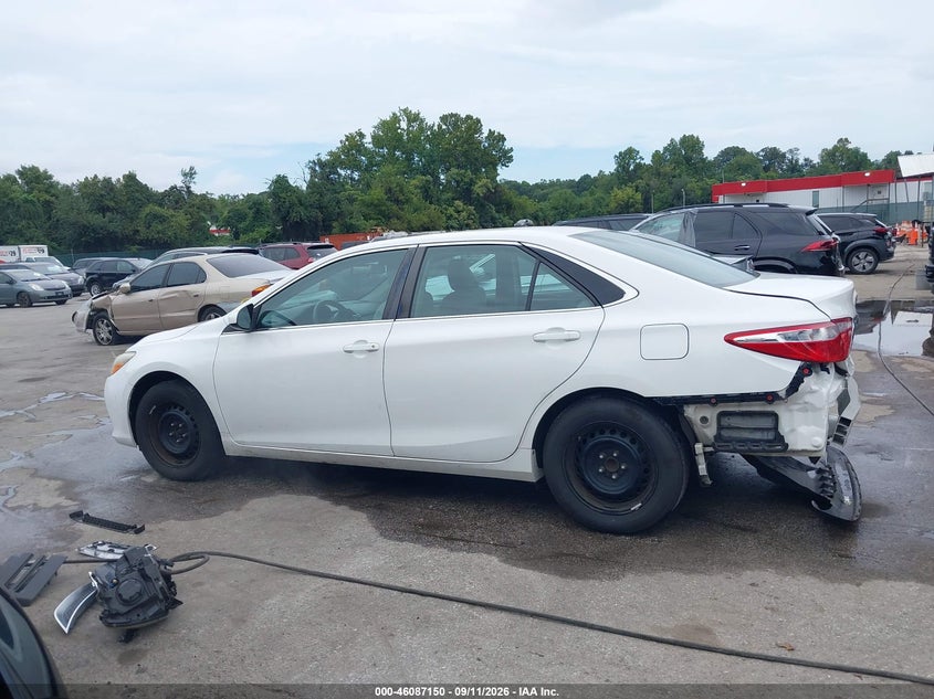 Фото 15 - TOYOTA CAMRY
