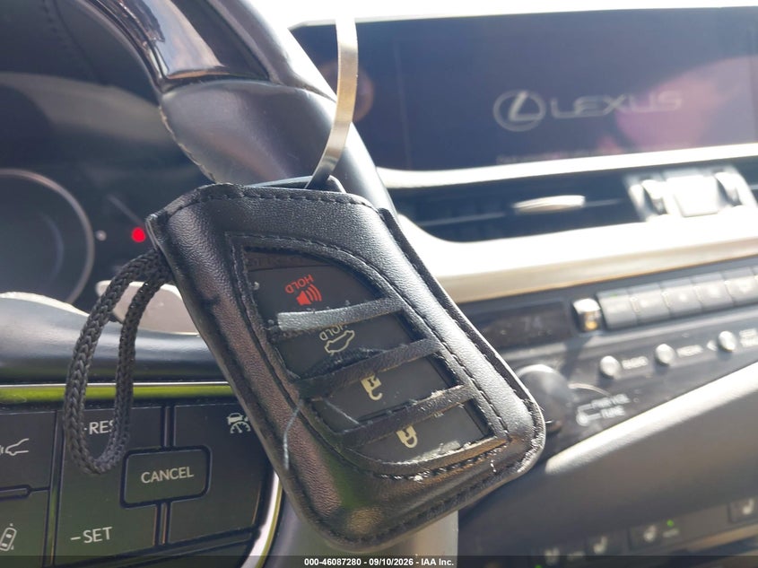 LEXUS ES 300H 2020 VIN 58AD21B19LU005433