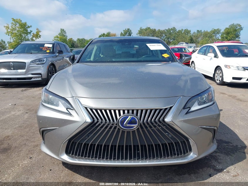 LEXUS ES 300H - zdjęcie 12
