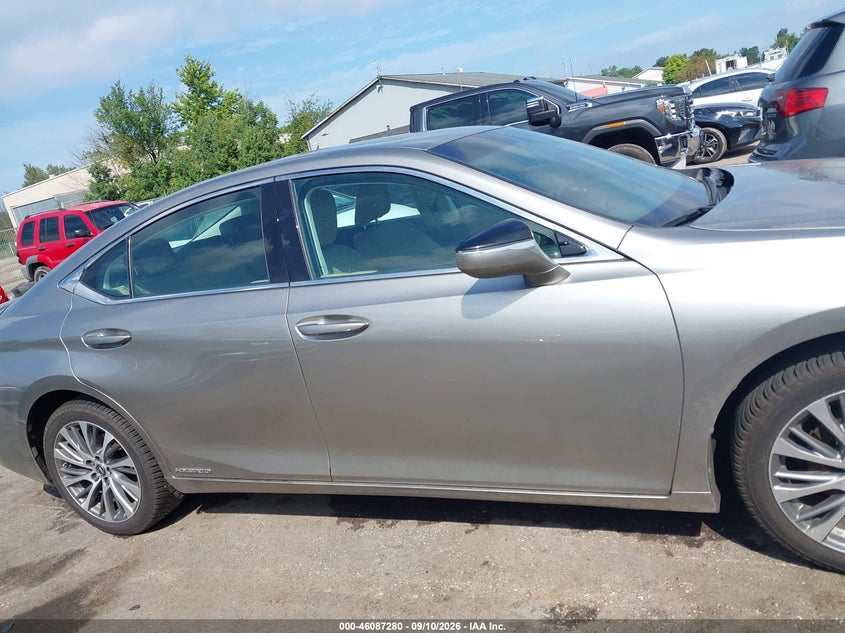 LEXUS ES 300H - zdjęcie 13