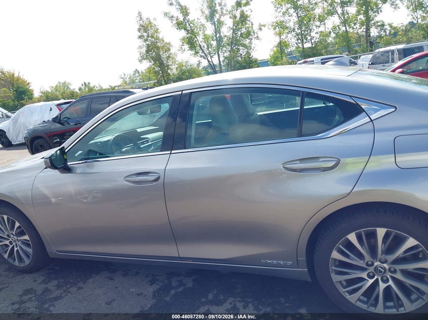 LEXUS ES 300H - zdjęcie 14