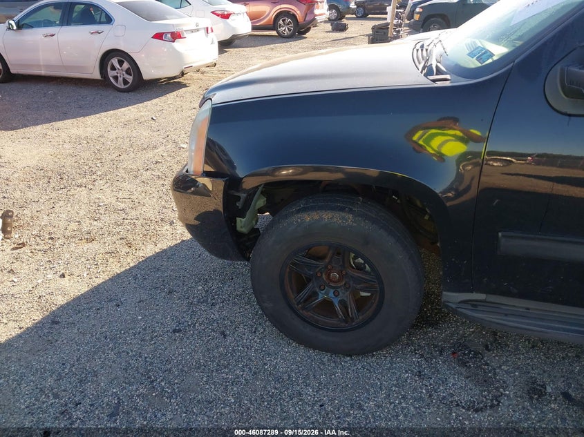 2011 GMC YUKON auction photo 6