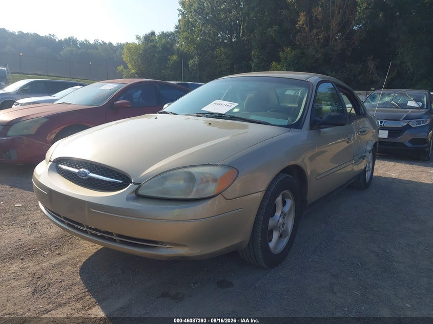 2001 FORD TAURUS auction photo 2