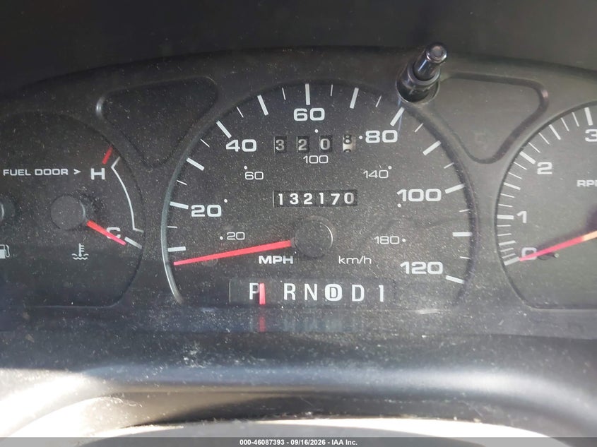 2001 FORD TAURUS auction photo 7