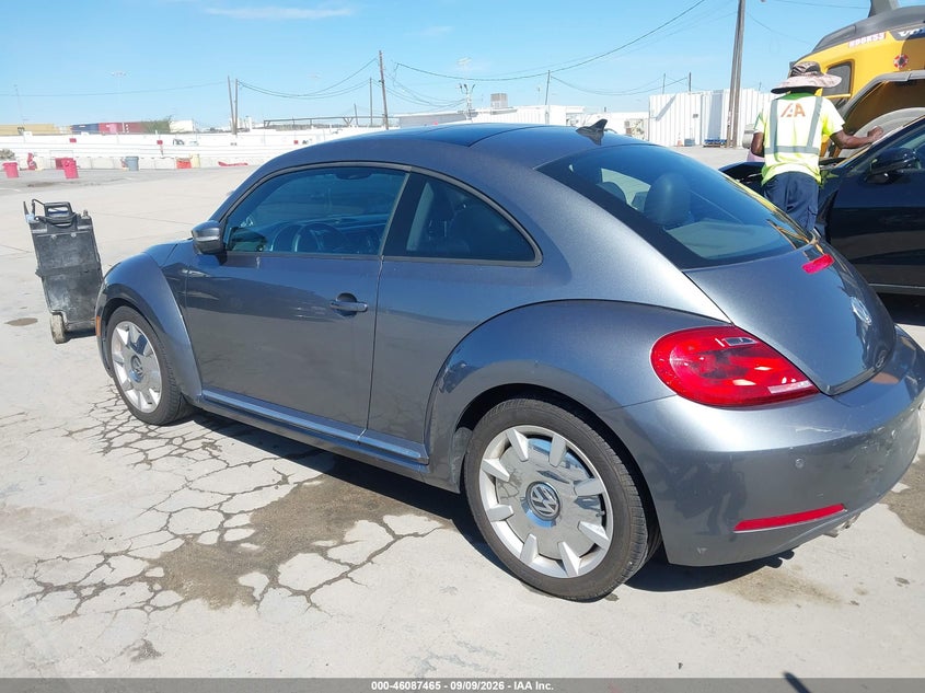 2012 VOLKSWAGEN BEETLE auction photo 3