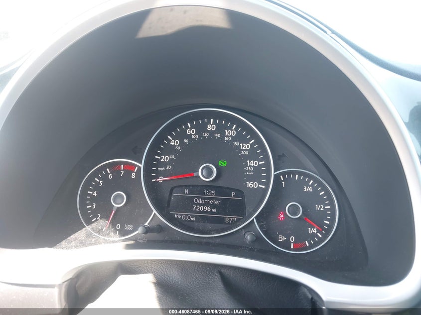 2012 VOLKSWAGEN BEETLE auction photo 7
