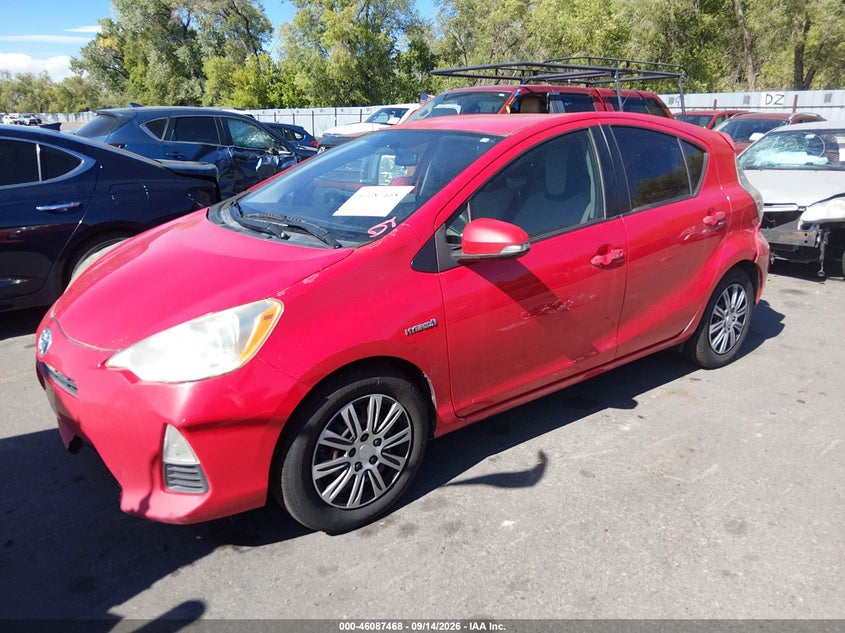 Vin: jtdkdtb30c1013898, lot: 46587075, toyota prius c one 20122
