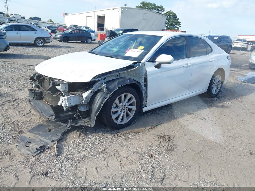 Vin: 4t1r11ak1nu632303, lot: 46587106, toyota camry le 20222