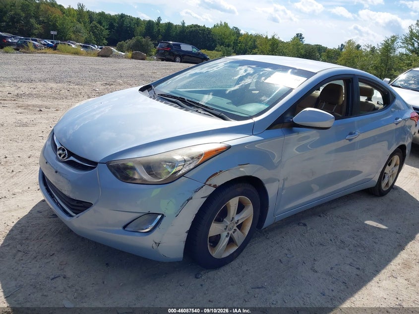 2013 HYUNDAI ELANTRA auction photo 2