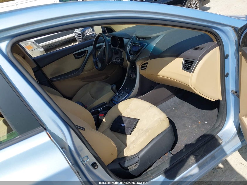 2013 HYUNDAI ELANTRA auction photo 5