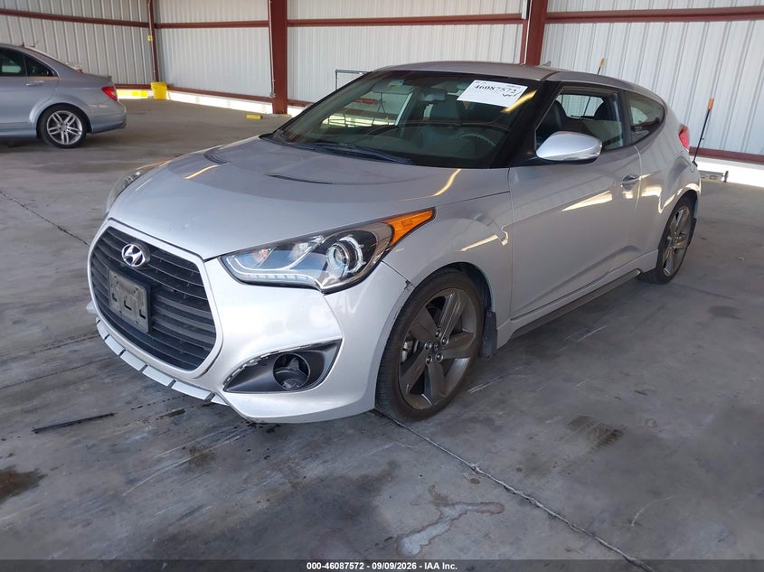 2013 HYUNDAI VELOSTER auction photo 2