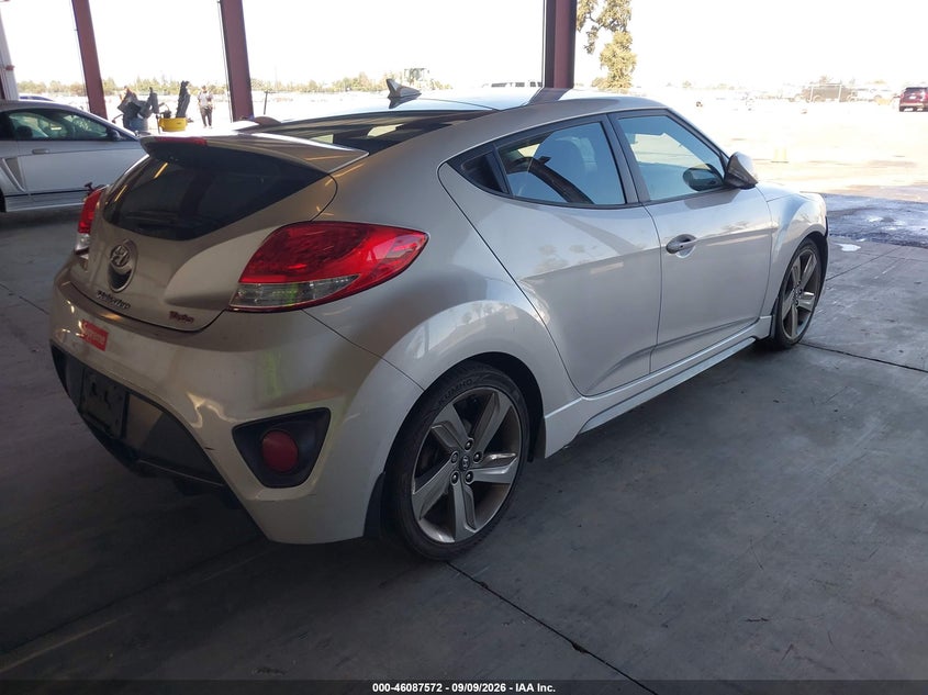 2013 HYUNDAI VELOSTER auction photo 4