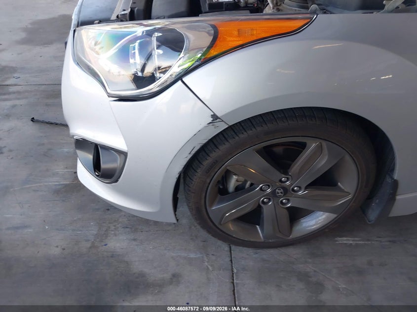 2013 HYUNDAI VELOSTER auction photo 6