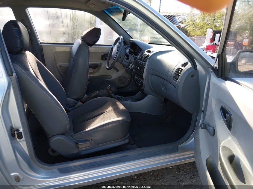 2002 HYUNDAI ACCENT auction photo 5