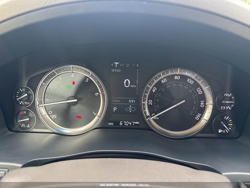 2016 LEXUS LX 570 auction photo 7