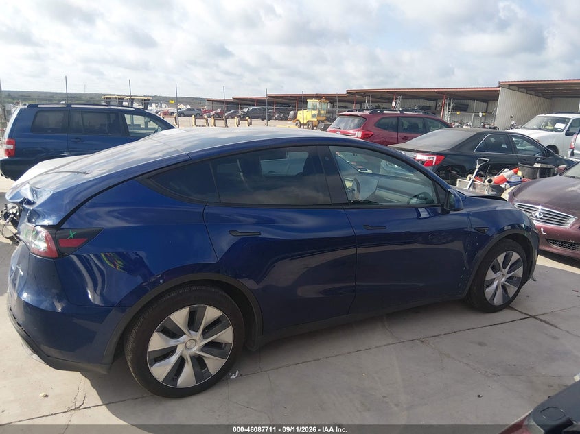 TESLA MODEL Y - zdjęcie 13