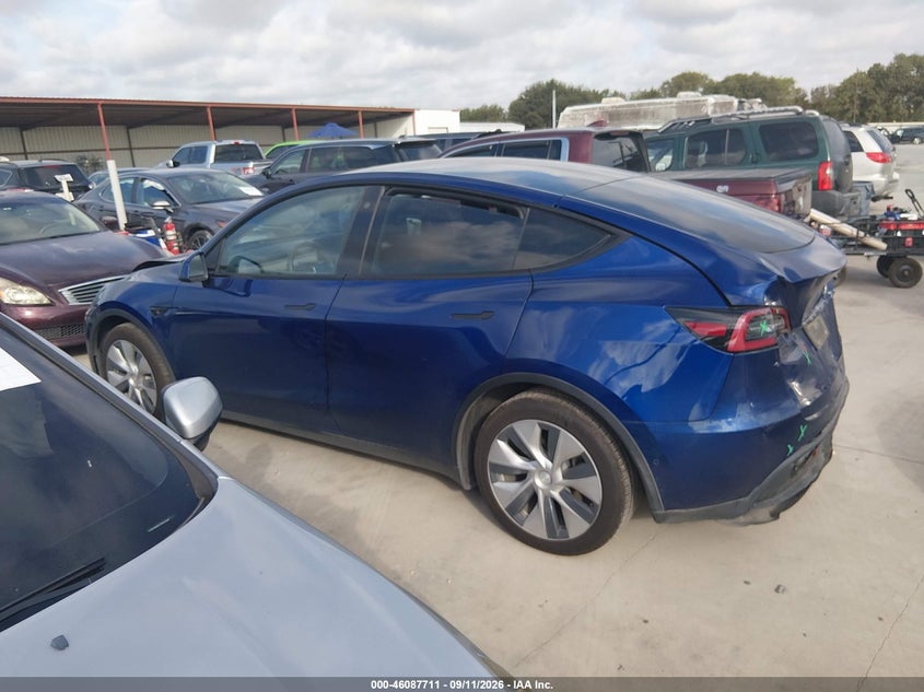 TESLA MODEL Y - zdjęcie 14