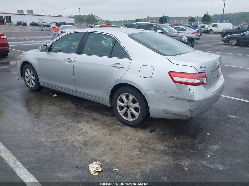 Vin: 4t1bf3ek0bu177285, lot: 46587424, toyota camry le 20113