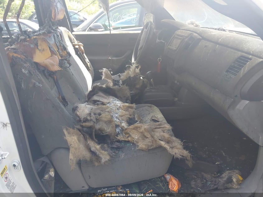 2014 TOYOTA TACOMA auction photo 5