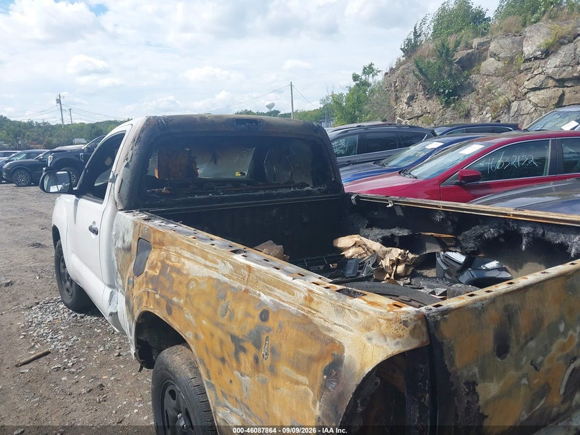 2014 TOYOTA TACOMA auction photo 6