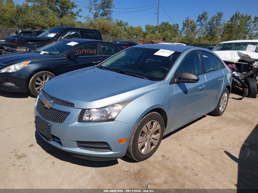 Vin: 1g1pc5sh4c7271671, lot: 46587544, chevrolet cruze ls 20122