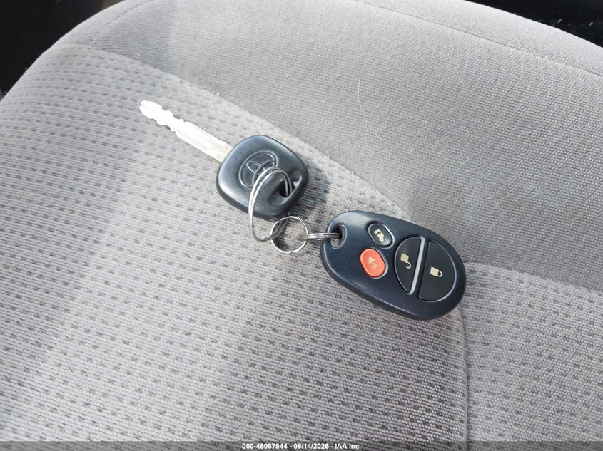 TOYOTA SIENNA 2004 VIN 5TDZA23CX4S093313