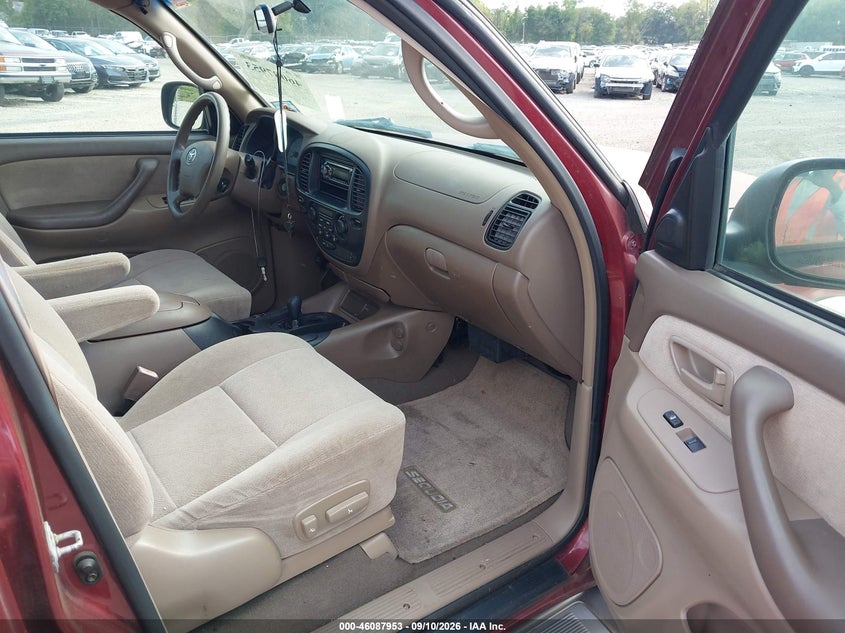 2004 TOYOTA SEQUOIA auction photo 5