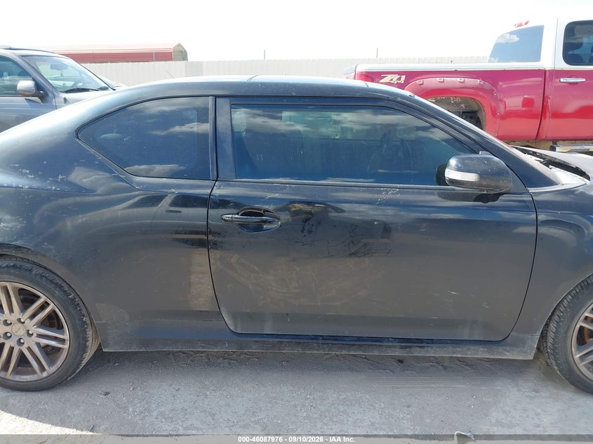 2011 SCION TC · Фото 14